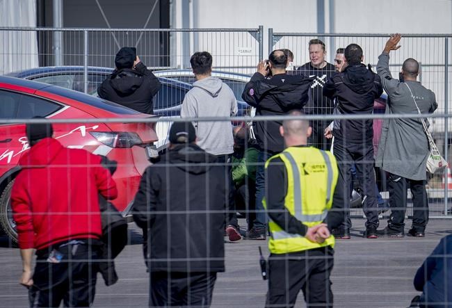 Elon Musk visits a Tesla plant near Berlin as production resumes after a suspected arson attack | iNFOnews.ca Elon Musk visits a Tesla plant near Berlin as production resumes after a suspected arson attack | iNFOnews.ca