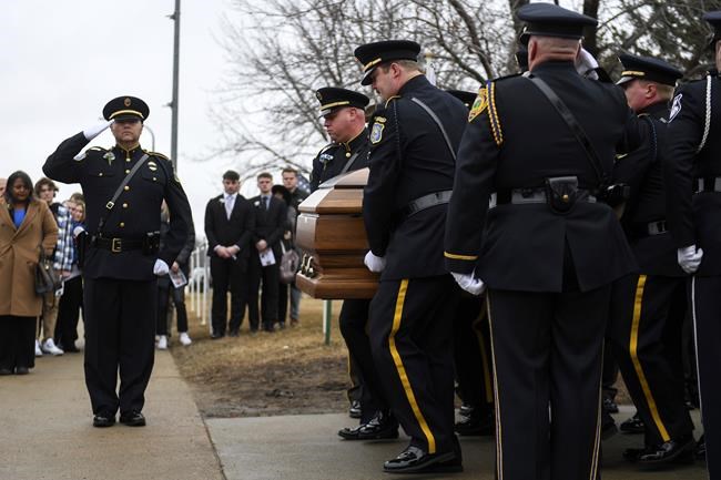 South Dakota prosecutors to seek death penalty for man charged with killing deputy during a pursuit | iNFOnews.ca