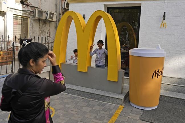 McDonald's apologizes for global system outage that shut down some stores for hours | iNFOnews.ca