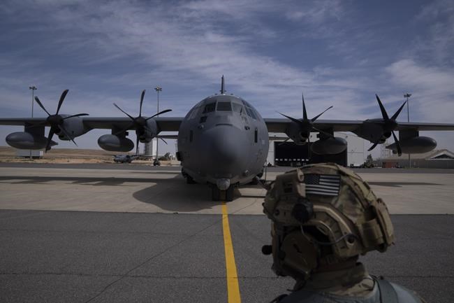 AP reporters aboard a US military plane watch small batches of aid airdropped on a destroyed Gaza | iNFOnews.ca