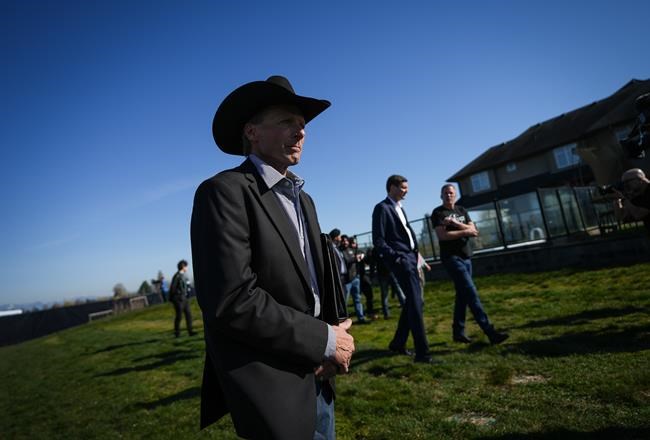 B.C. to provide $80 million to help farmers cope with drought | iNFOnews.ca