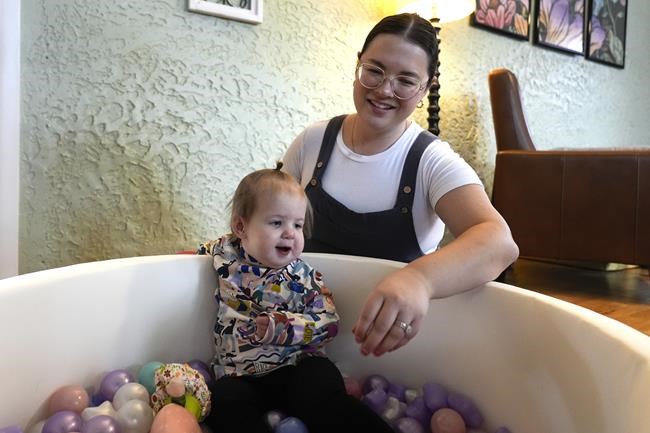 Michigan will become the last US state to decriminalize surrogacy contracts | iNFOnews.ca