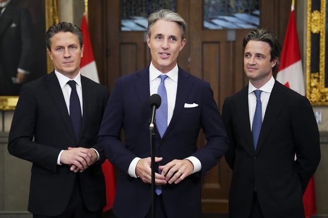 'He is smiling down': Brian Mulroney's sons touched by Canadians' tributes | iNFOnews.ca 'He is smiling down': Brian Mulroney's sons touched by Canadians' tributes | iNFOnews.ca