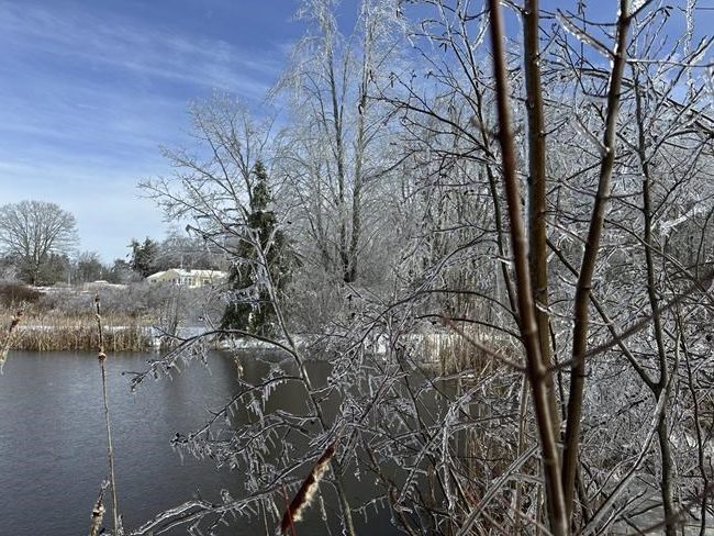 Spring storm lashes central US with snow and threatens South with severe weather | iNFOnews.ca Spring storm lashes central US with snow and threatens South with severe weather | iNFOnews.ca