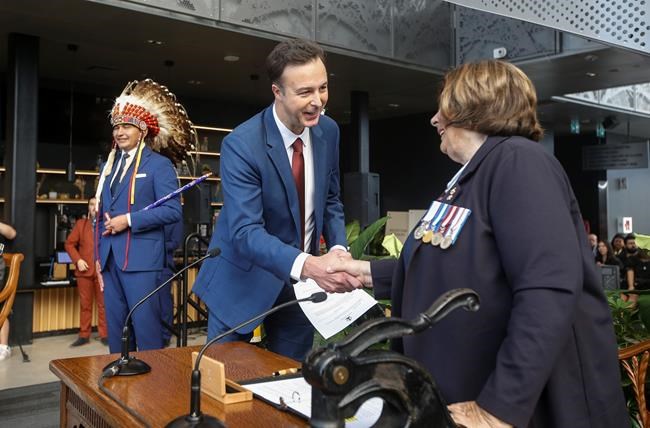 Manitoba promises move to plastic health cards as part of upcoming budget | iNFOnews.ca