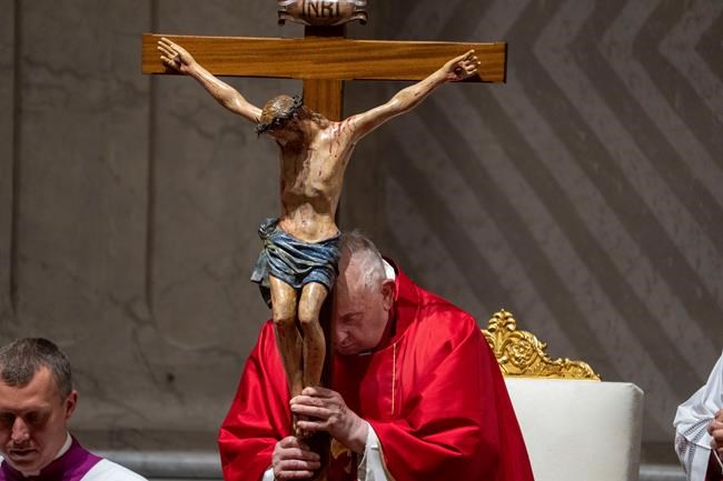 Pope presides over Easter Vigil, delivers 10-minute homily after skipping Good Friday at last minute | iNFOnews.ca