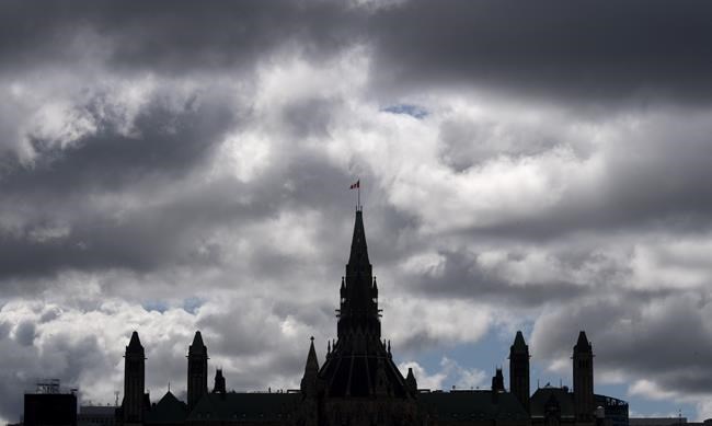 Tech industry says barriers keep Canadian companies from selling to government | iNFOnews.ca