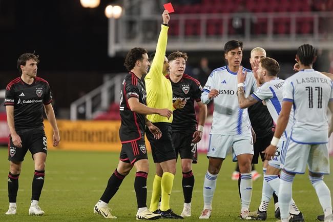 CF Montreal's Waterman fined for failing to leave pitch in timely manner | iNFOnews.ca