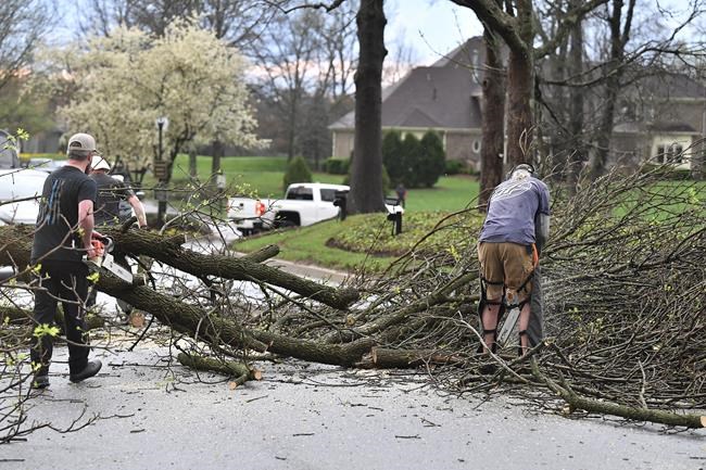 Deadly severe weather roars through several states, spawning potential tornadoes | iNFOnews.ca Deadly severe weather roars through several states, spawning potential tornadoes | iNFOnews.ca