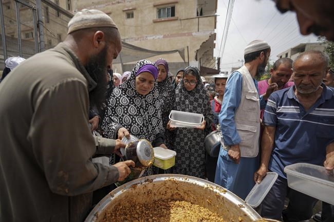 Heavy fighting in Gaza's Rafah keeps aid crossings closed and sends 110,000 civilians fleeing | iNFOnews.ca Heavy fighting in Gaza's Rafah keeps aid crossings closed and sends 110,000 civilians fleeing | iNFOnews.ca