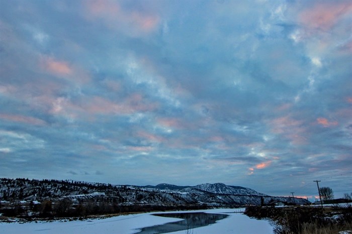 iN PHOTOS: Rays of light push through dreary cloud cover in Okanagan, Kamloops | iNFOnews.ca iN PHOTOS: Rays of light push through dreary cloud cover in Okanagan, Kamloops | iNFOnews.ca