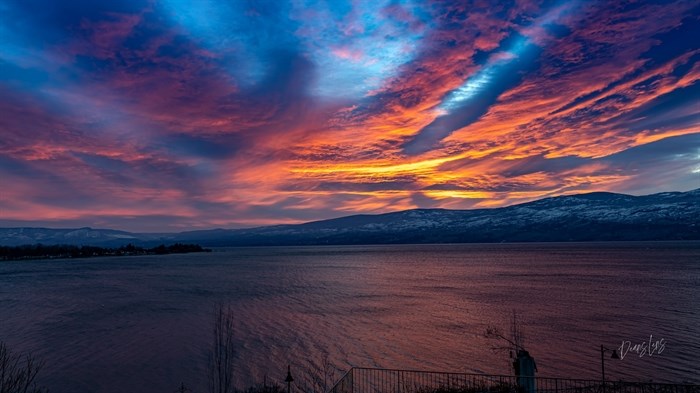 iN PHOTOS: Rays of light push through dreary cloud cover in Okanagan, Kamloops | iNFOnews.ca iN PHOTOS: Rays of light push through dreary cloud cover in Okanagan, Kamloops | iNFOnews.ca