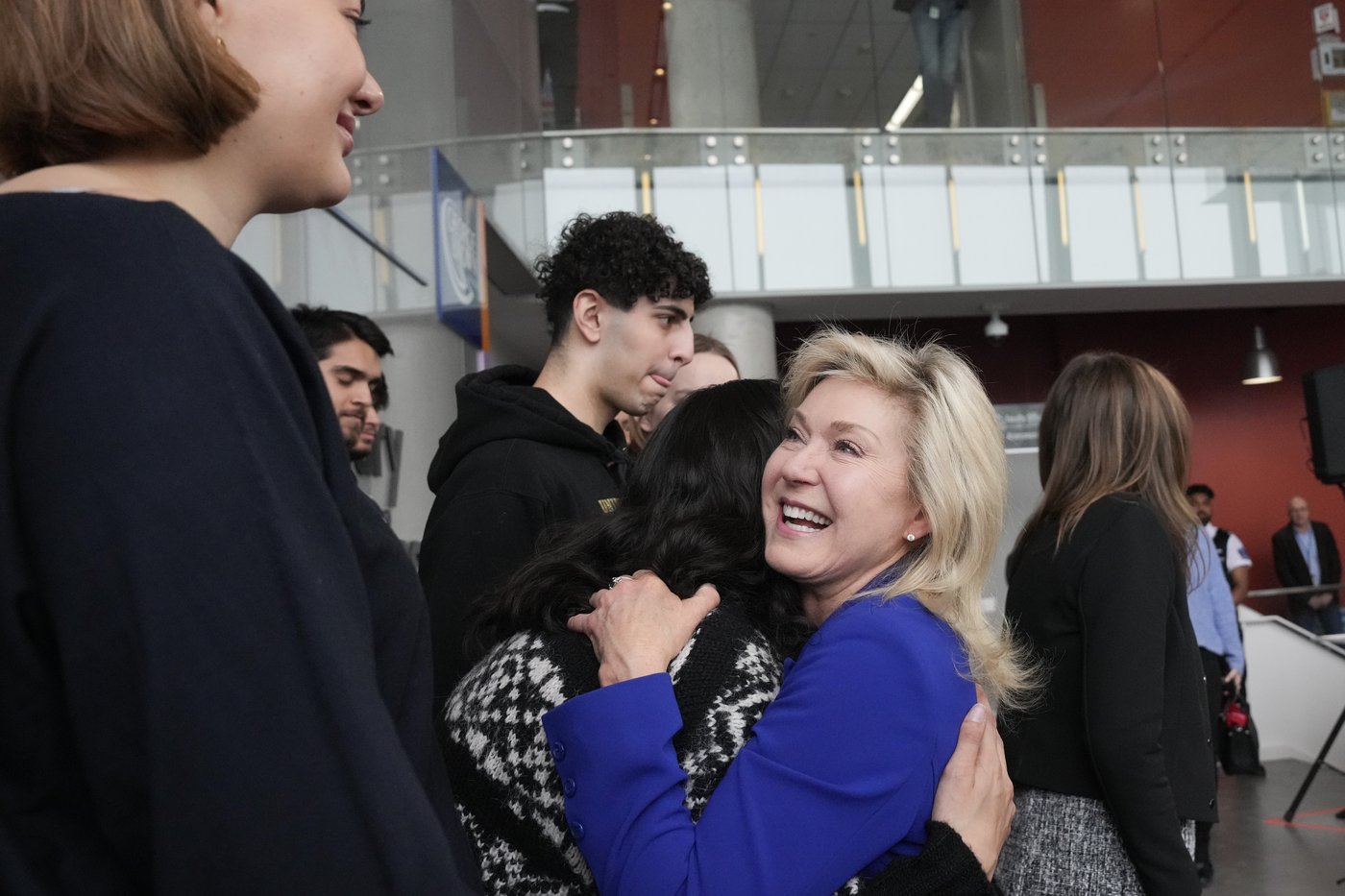 Leaders of Ontario Liberals, New Democrats promise to help young people | iNFOnews.ca Leaders of Ontario Liberals, New Democrats promise to help young people | iNFOnews.ca