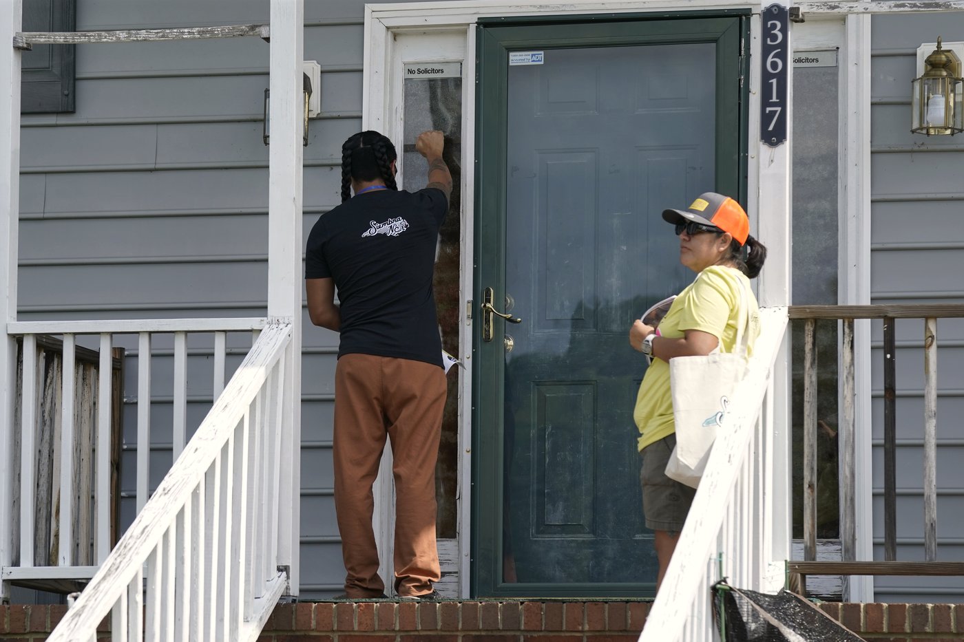 Voting groups that got a boost from Harris' candidacy are still working to persuade voters of color | iNFOnews.ca Voting groups that got a boost from Harris' candidacy are still working to persuade voters of color | iNFOnews.ca