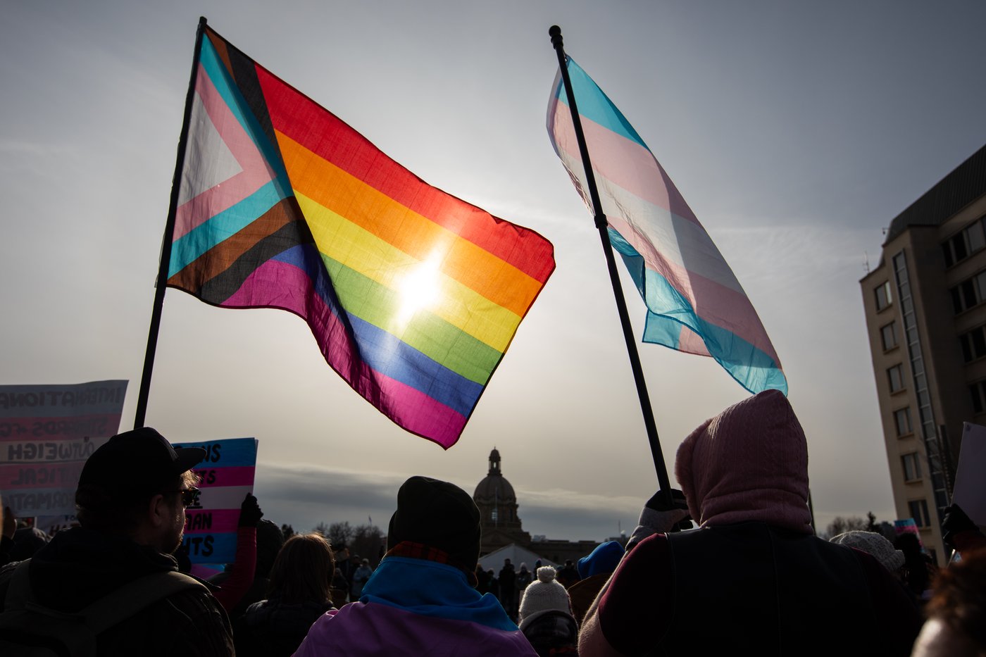 Groups launch legal challenge against Alberta's new gender-affirming treatment law | iNFOnews.ca Groups launch legal challenge against Alberta's new gender-affirming treatment law | iNFOnews.ca