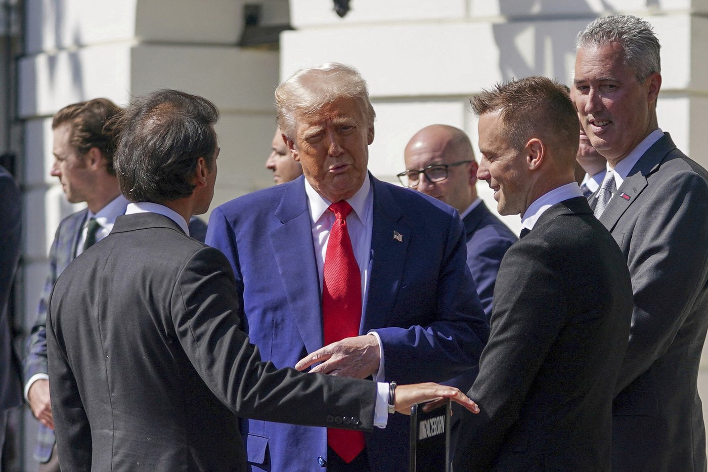 Trump's tariff turnaround shows he's vulnerable to pressure, says former negotiator | iNFOnews.ca