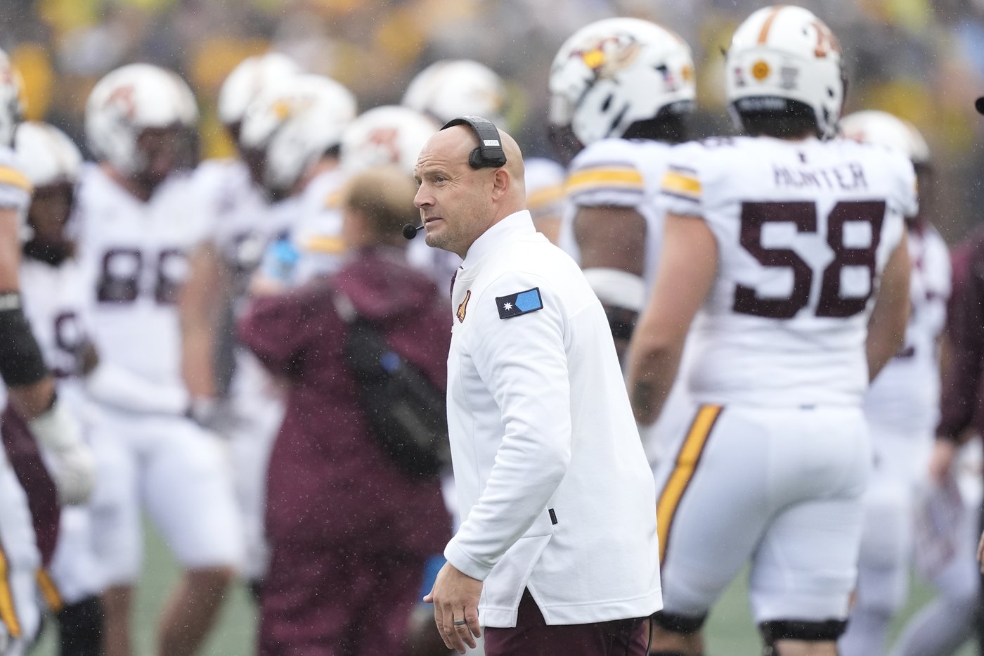 Big Ten revises way it aligns officials on onside kicks after controversial offside call on Gophers | iNFOnews.ca Big Ten revises way it aligns officials on onside kicks after controversial offside call on Gophers | iNFOnews.ca