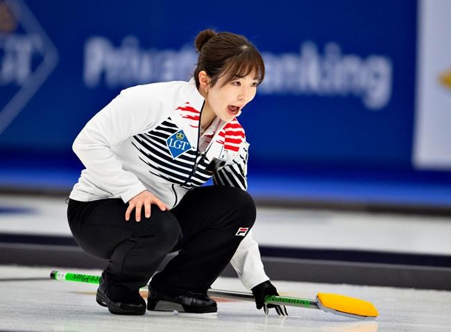 Switzerland beats Sweden to win gold at world women's curling championship | iNFOnews.ca