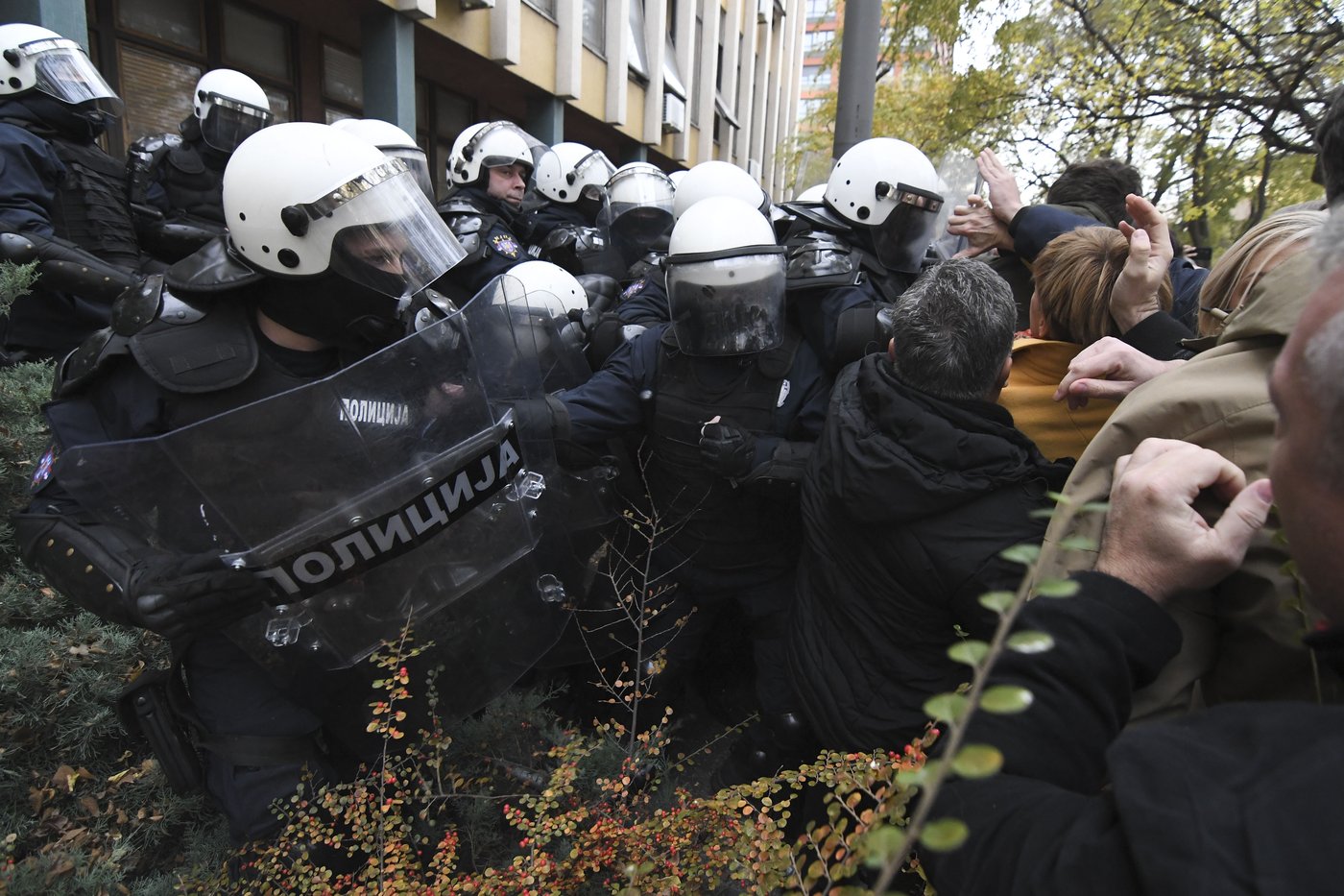 Protesters scuffle with police in Serbia as they demand arrests over a deadly roof collapse | iNFOnews.ca
