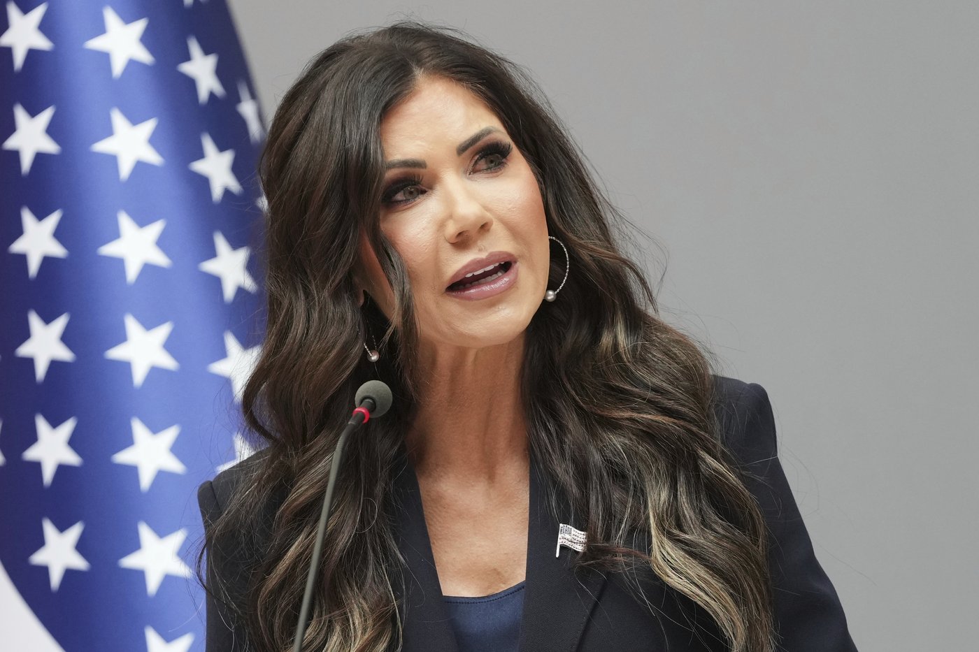 Judge tells Trump to update immigration website for Venezuelans with temporary protected status | iNFOnews.ca