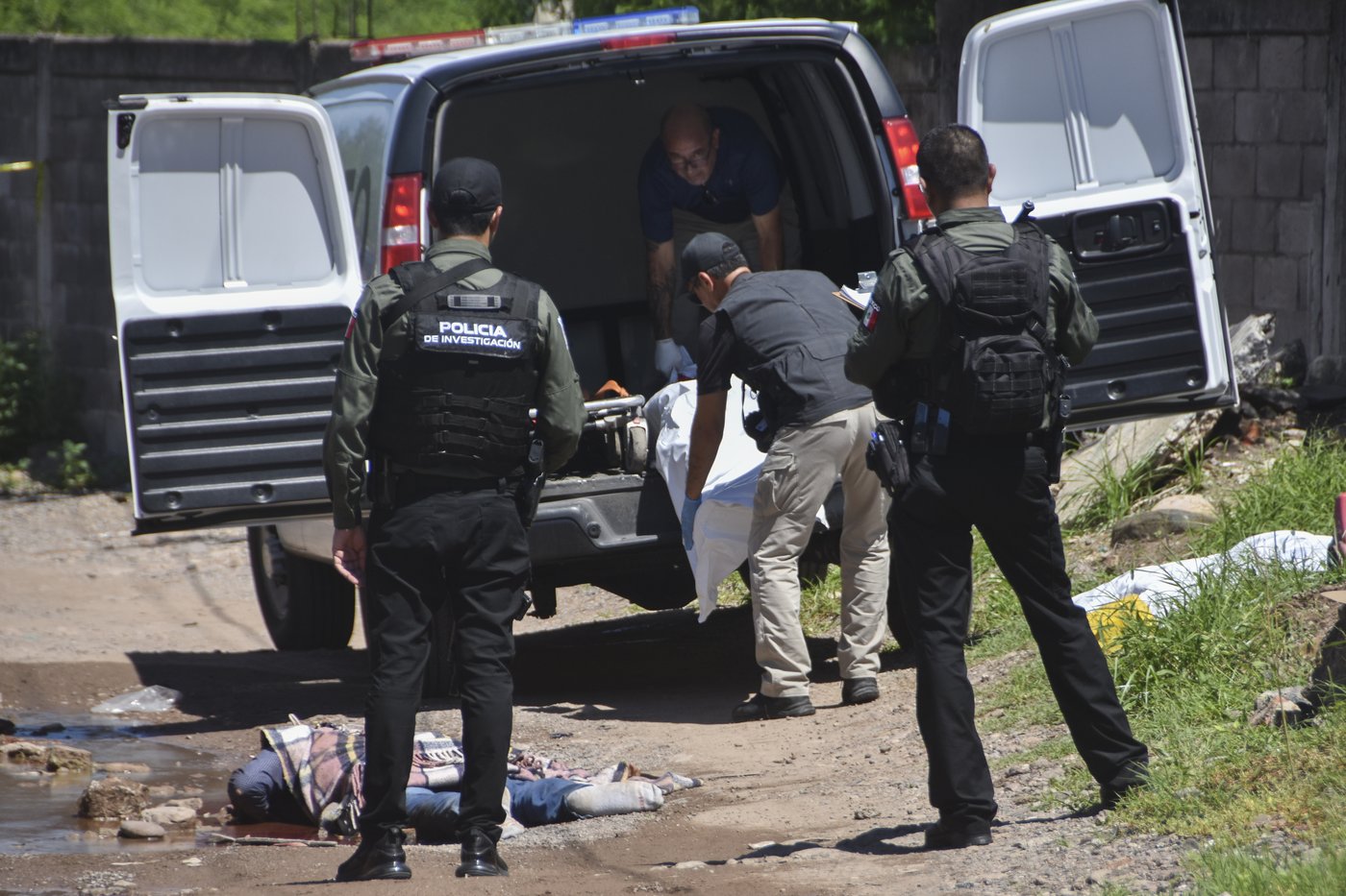 Mexican president blames the US for bloodshed in Sinaloa as cartel violence surges | iNFOnews.ca