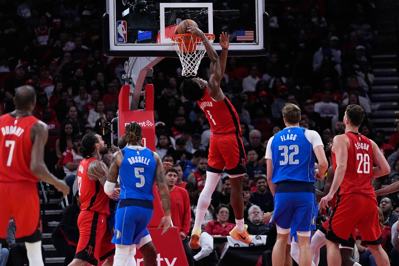 Amen Thompson scores a season-high 27 points to lead Rockets to fourth straight win | iNFOnews.ca Amen Thompson scores a season-high 27 points to lead Rockets to fourth straight win | iNFOnews.ca
