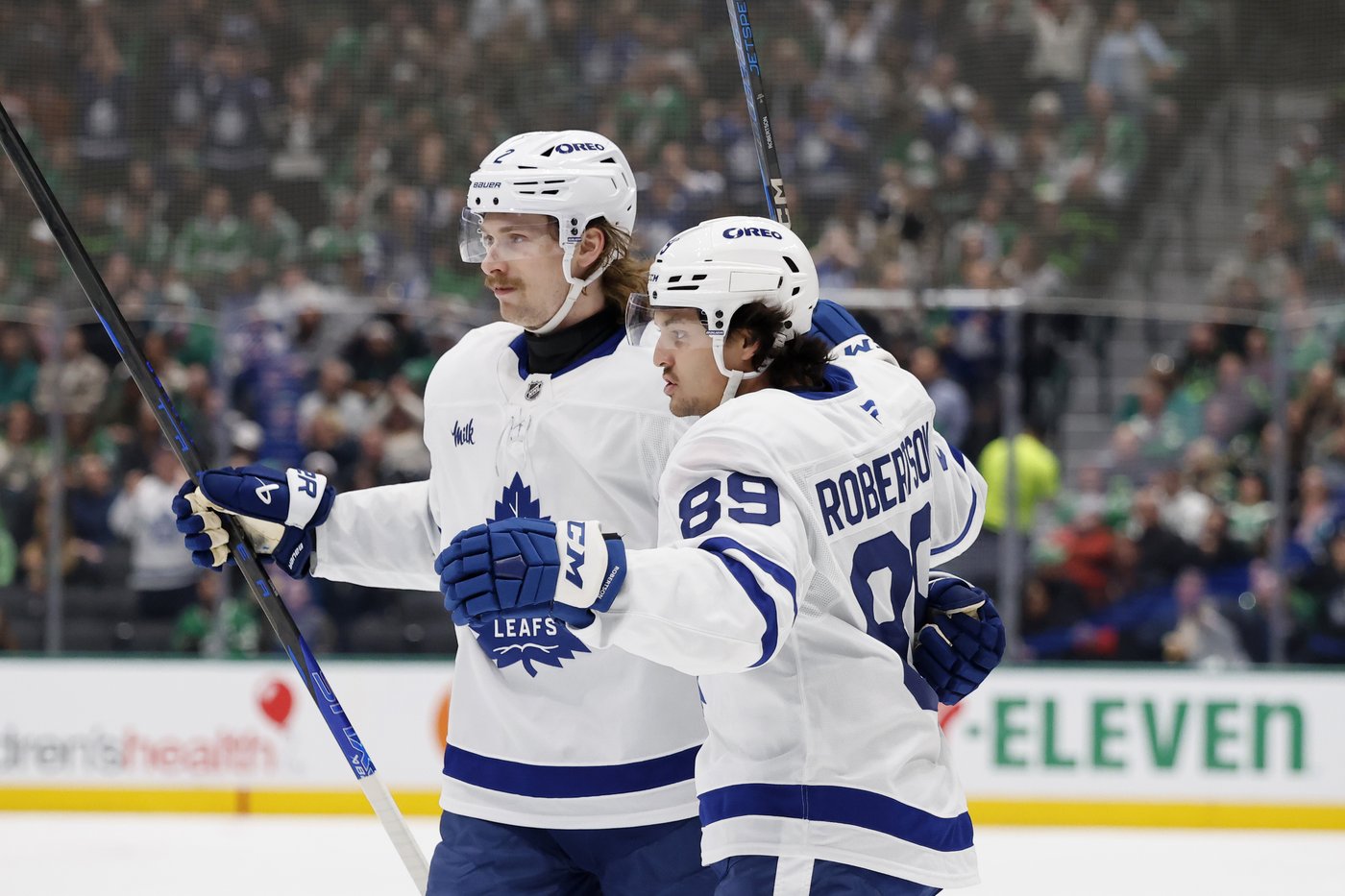 Nicholas Robertson part of key goals for Toronto in 5-3 win over Dallas and his older brother | iNFOnews.ca
