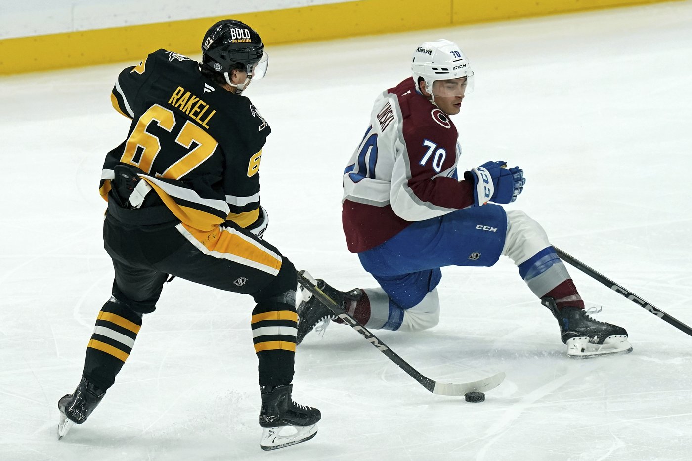 Rantanen records hat trick in 600th game and adds two assists as the Avalanche drill Pittsburgh 6-2 | iNFOnews.ca Rantanen records hat trick in 600th game and adds two assists as the Avalanche drill Pittsburgh 6-2 | iNFOnews.ca