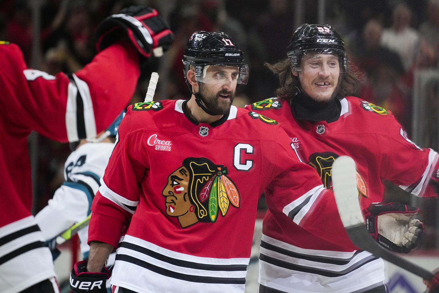 Bertuzzi helps Chicago beat San Jose 4-2 in the Blackhawks' home opener | iNFOnews.ca Bertuzzi helps Chicago beat San Jose 4-2 in the Blackhawks' home opener | iNFOnews.ca
