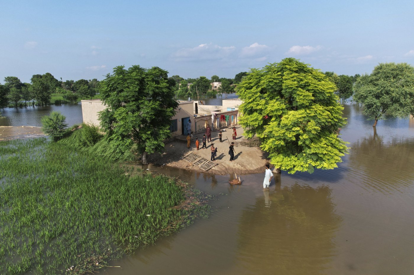 300,000 more people evacuated in eastern Pakistan after a new Indian flood alert | iNFOnews.ca 300,000 more people evacuated in eastern Pakistan after a new Indian flood alert | iNFOnews.ca