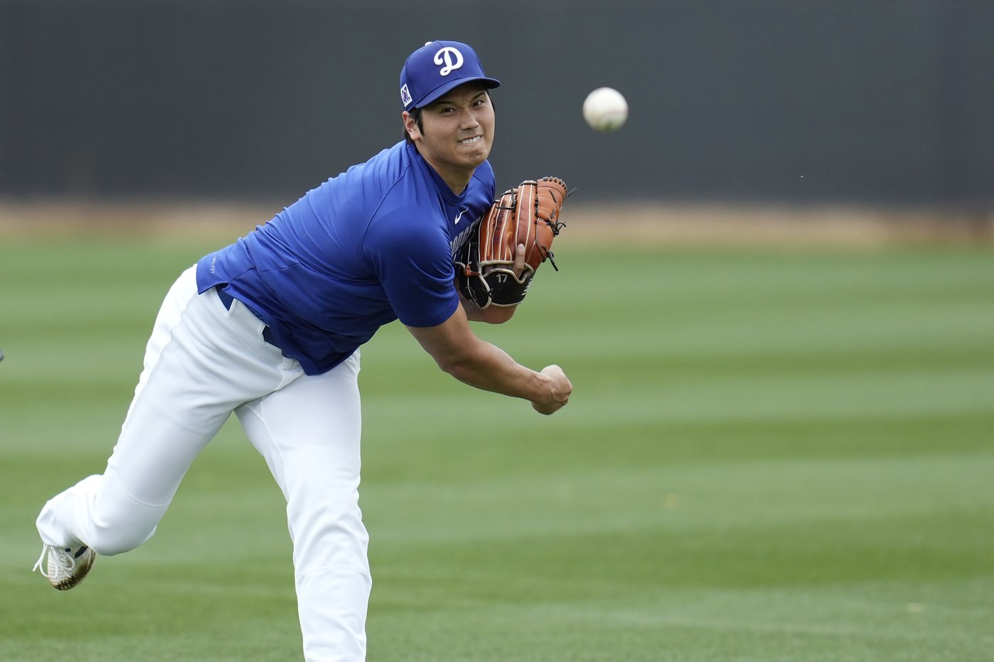 Baseball welcomes another season, with most pitchers and catchers reporting Wednesday | iNFOnews.ca