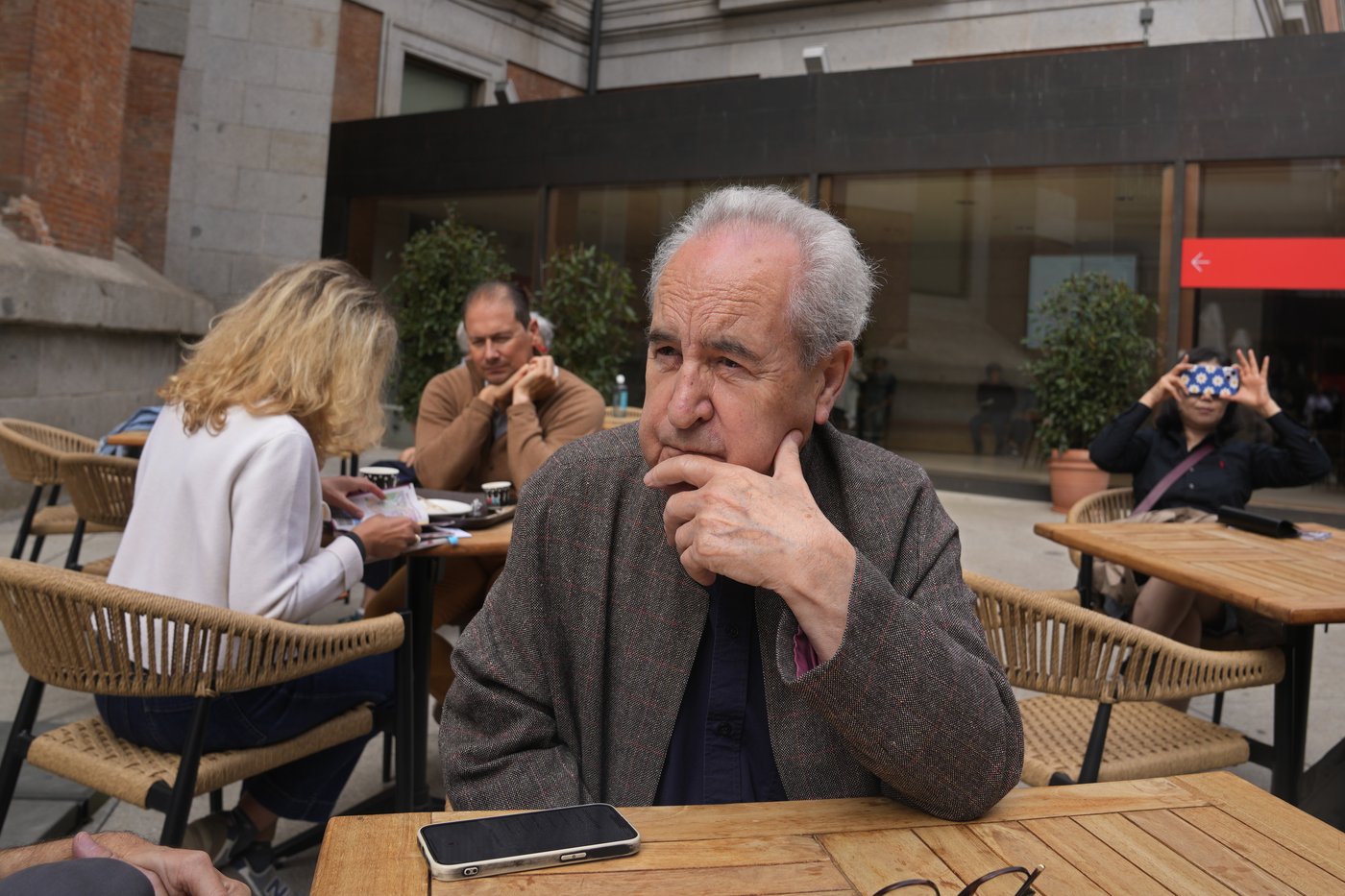 ‘The pictures, they look at you.’ A stroll with novelist John Banville through Spain's Prado Museum | iNFOnews.ca