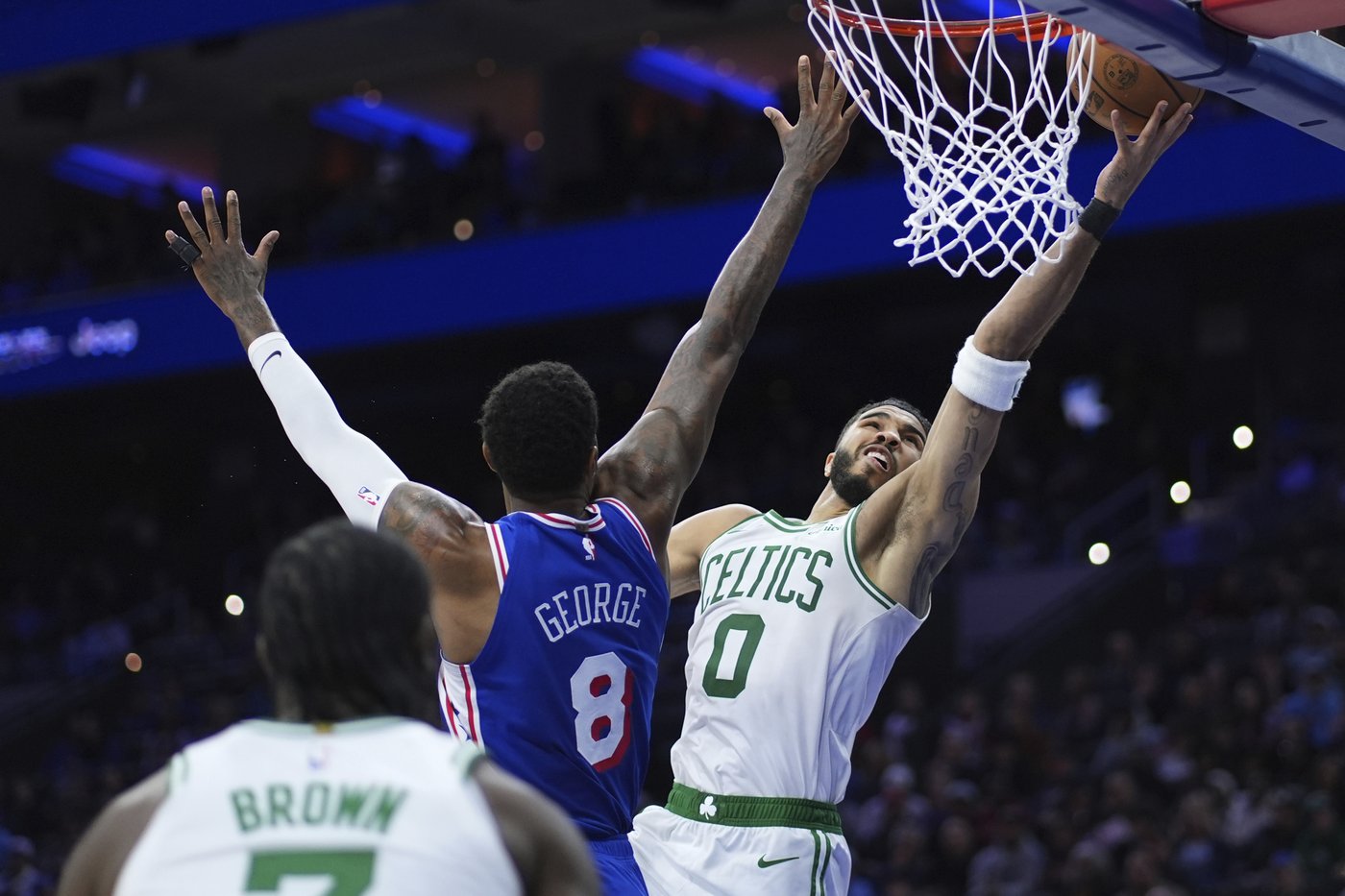 Pritchard and Tatum lead Celtics to 124-104 win over 76ers | iNFOnews.ca