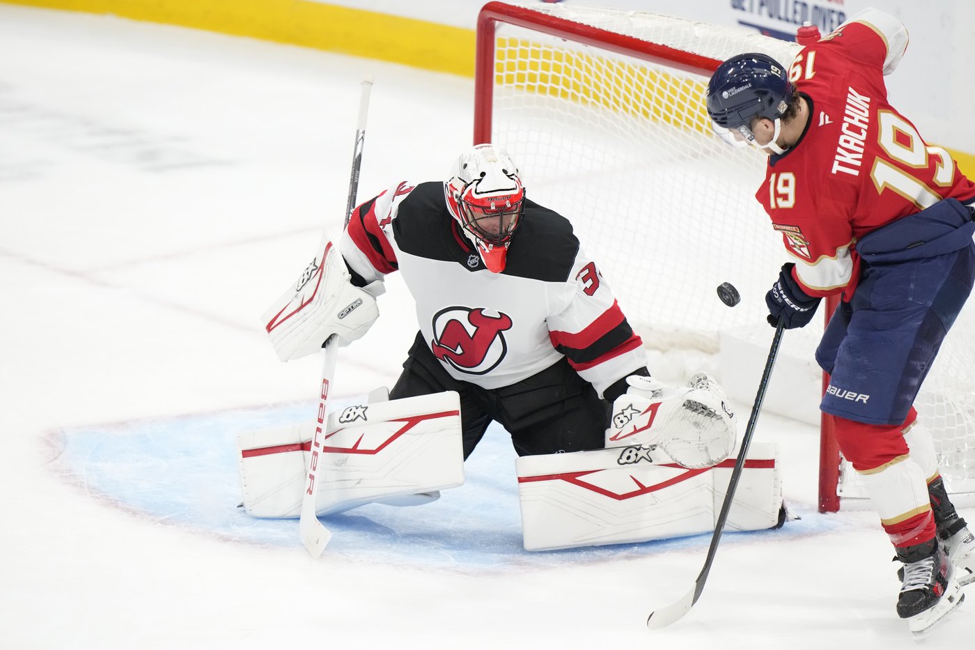 Devils get 3 power play scores, top Panthers 6-2 to finish sweep of Cup champs | iNFOnews.ca