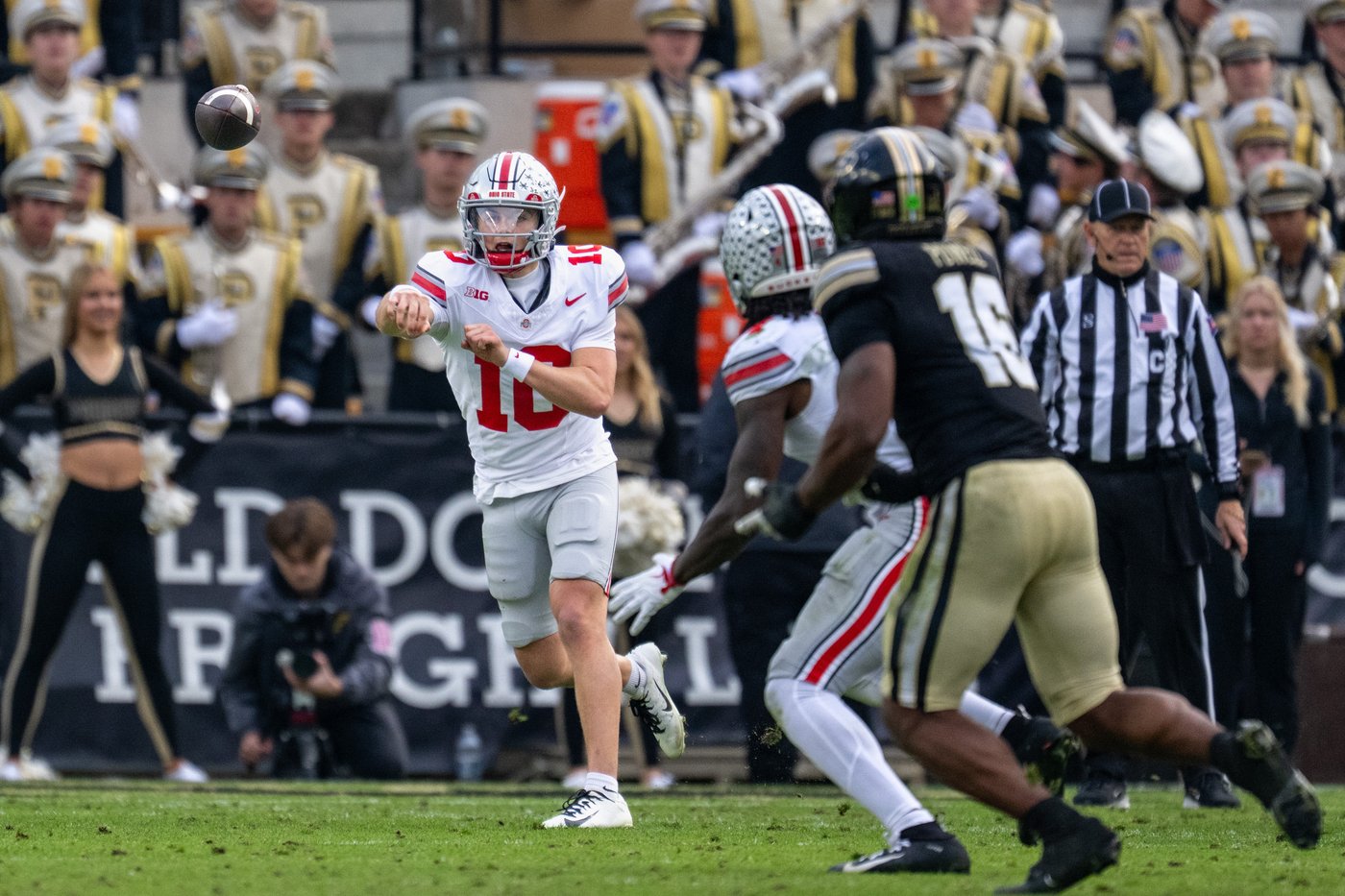 Ohio State stays on top of playoff bracket, while Miami makes a big move | iNFOnews.ca Ohio State stays on top of playoff bracket, while Miami makes a big move | iNFOnews.ca