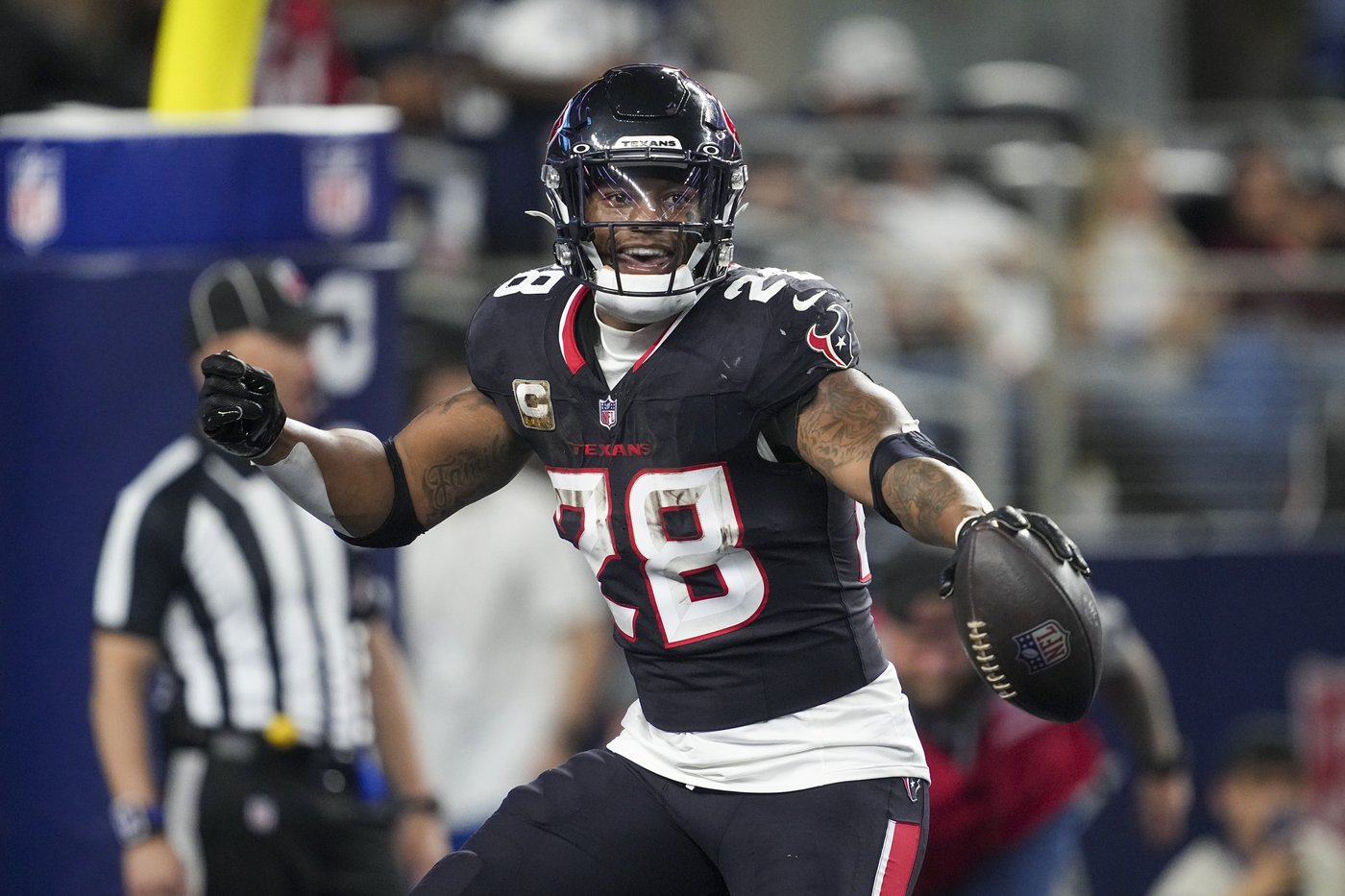 Mixon continues to carry Texans offense with 3 TDs in win over Cowboys | iNFOnews.ca Mixon continues to carry Texans offense with 3 TDs in win over Cowboys | iNFOnews.ca