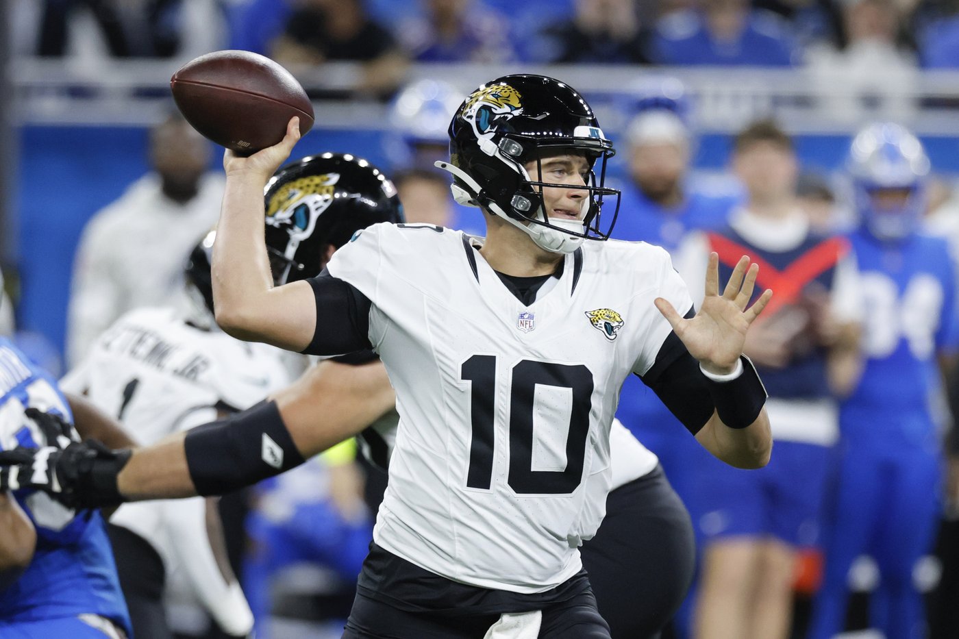 Jaguars coach Doug Pederson says firing assistants during the season is 'a dangerous thing' | iNFOnews.ca Jaguars coach Doug Pederson says firing assistants during the season is 'a dangerous thing' | iNFOnews.ca