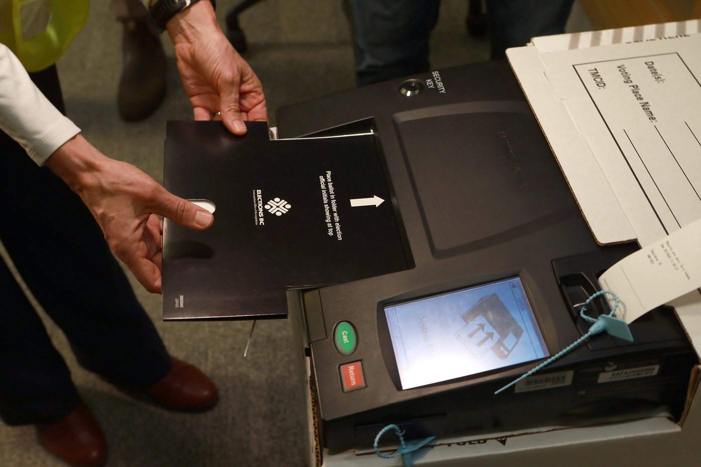 Electronic vote counters could bring B.C. election result an hour after polls close | iNFOnews.ca Electronic vote counters could bring B.C. election result an hour after polls close | iNFOnews.ca