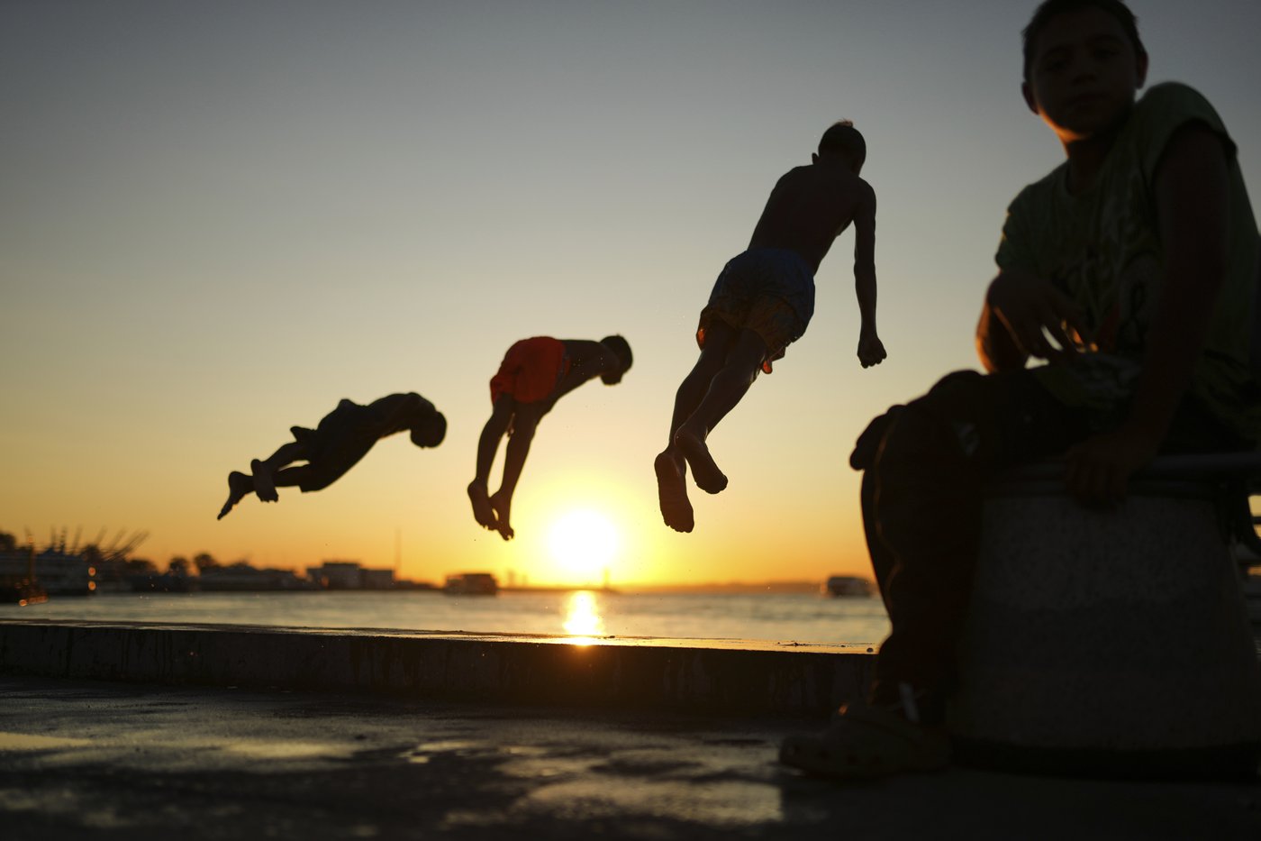 The top photos of the day by AP's photojournalists | iNFOnews.ca
