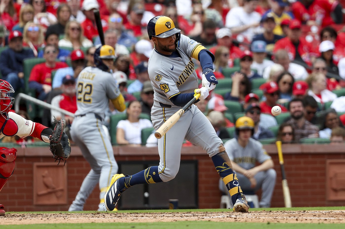 Arenado's walk-off home run lifts Cardinals over Brewers 6-5 after blown 5-0 lead | iNFOnews.ca Arenado's walk-off home run lifts Cardinals over Brewers 6-5 after blown 5-0 lead | iNFOnews.ca