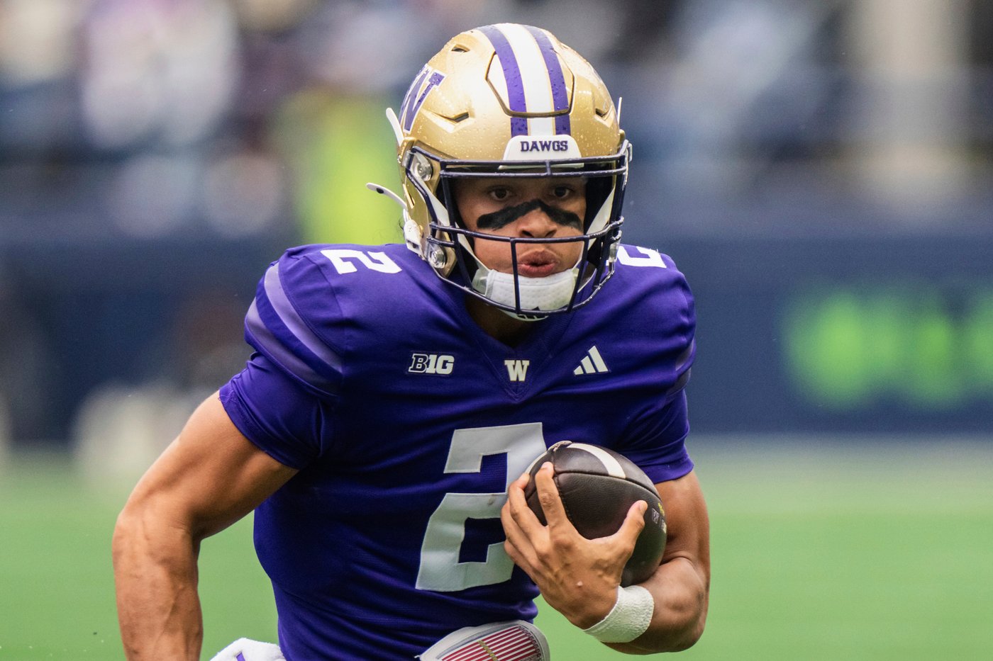 Quarterback Demond Williams Jr. has evolved as a leader heading into second season at Washington | iNFOnews.ca Quarterback Demond Williams Jr. has evolved as a leader heading into second season at Washington | iNFOnews.ca