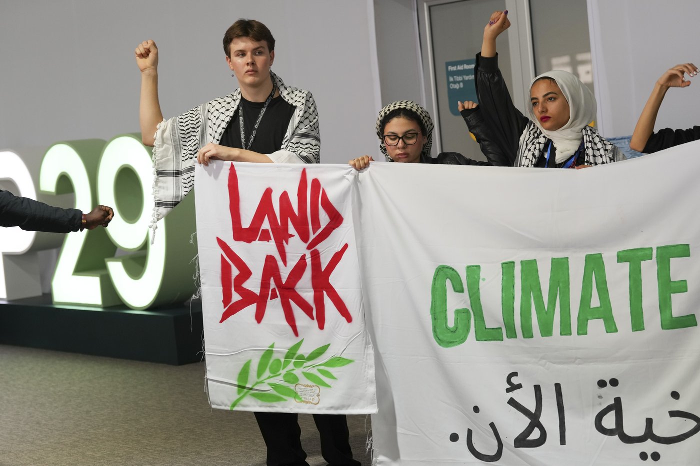 Climate talks open with calls for a path away from the 'road to ruin.' But the real focus is money | iNFOnews.ca Climate talks open with calls for a path away from the 'road to ruin.' But the real focus is money | iNFOnews.ca