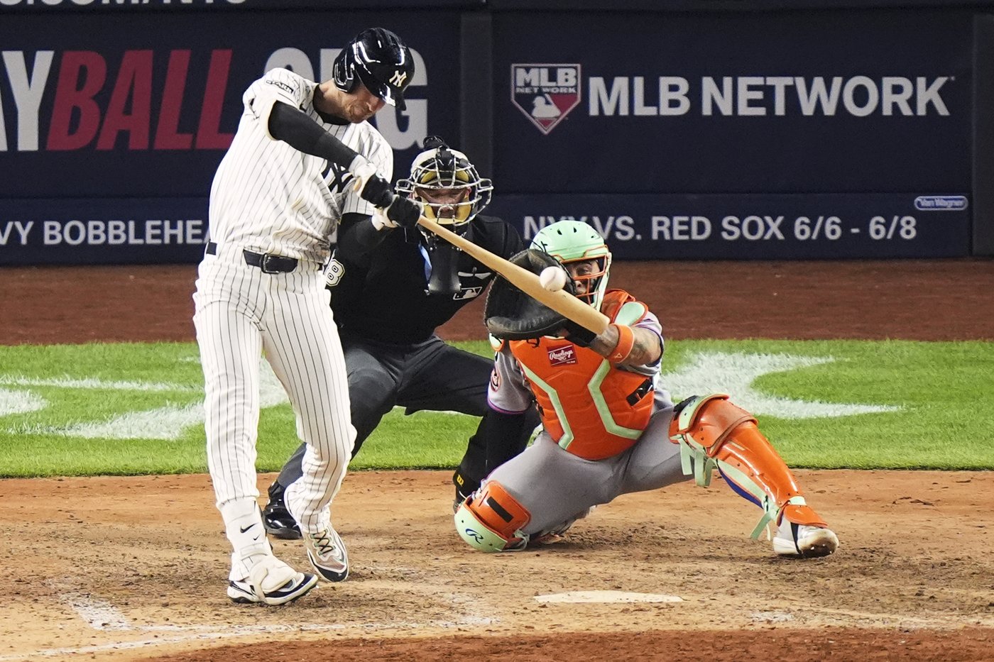 Bellinger powers Yankees past Mets 8-2 with grand slam and 6 RBIs | iNFOnews.ca
