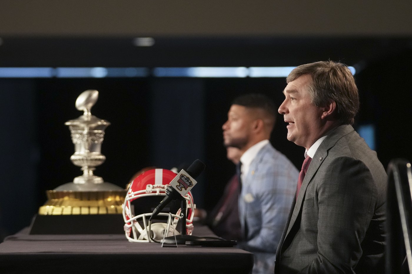 No. 2 Georgia and No. 3 Notre Dame give the newly expanded CFP a classic feel at the Sugar Bowl | iNFOnews.ca No. 2 Georgia and No. 3 Notre Dame give the newly expanded CFP a classic feel at the Sugar Bowl | iNFOnews.ca