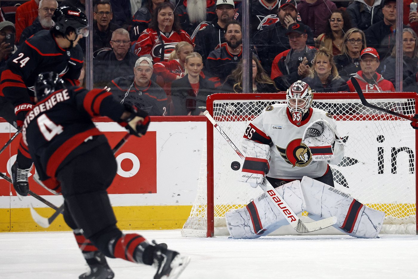 Pinto, Ullmark lead Senators to 3-0 road win over Hurricanes | iNFOnews.ca Pinto, Ullmark lead Senators to 3-0 road win over Hurricanes | iNFOnews.ca