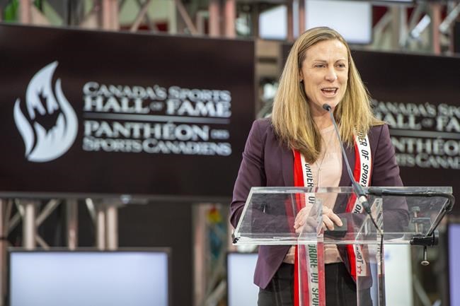 Pandemic strikes at a pivotal time in women's professional hockey | iNFOnews.ca Pandemic strikes at a pivotal time in women's professional hockey | iNFOnews.ca