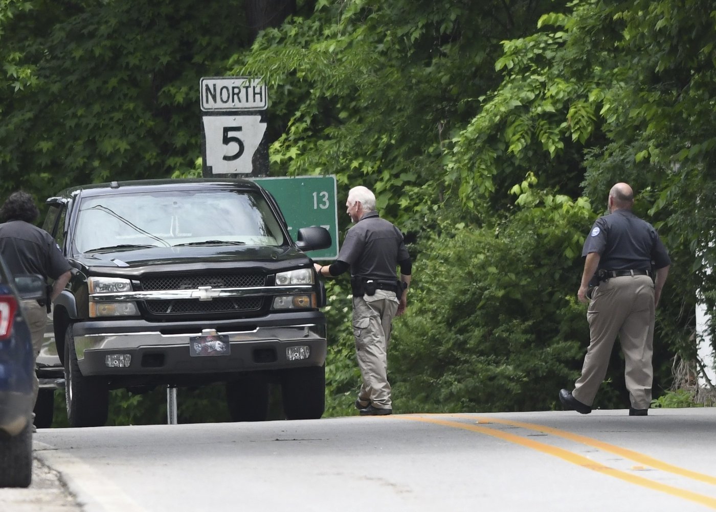 Bloodhounds hunting 'Devil in the Ozarks' fugitive are seen as key part of manhunt | iNFOnews.ca