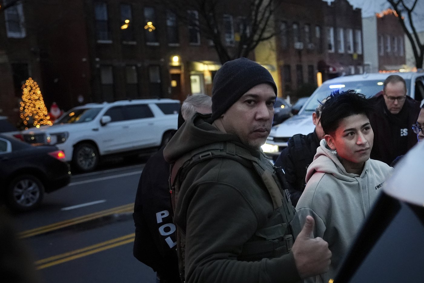 Trump wants mass deportations. For the agents removing immigrants, it's a painstaking process | iNFOnews.ca Trump wants mass deportations. For the agents removing immigrants, it's a painstaking process | iNFOnews.ca