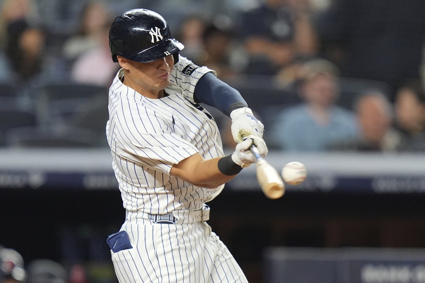 Chisholm hits tiebreaking homer in return from injured list to lead Yankees past Guardians 3-2 | iNFOnews.ca