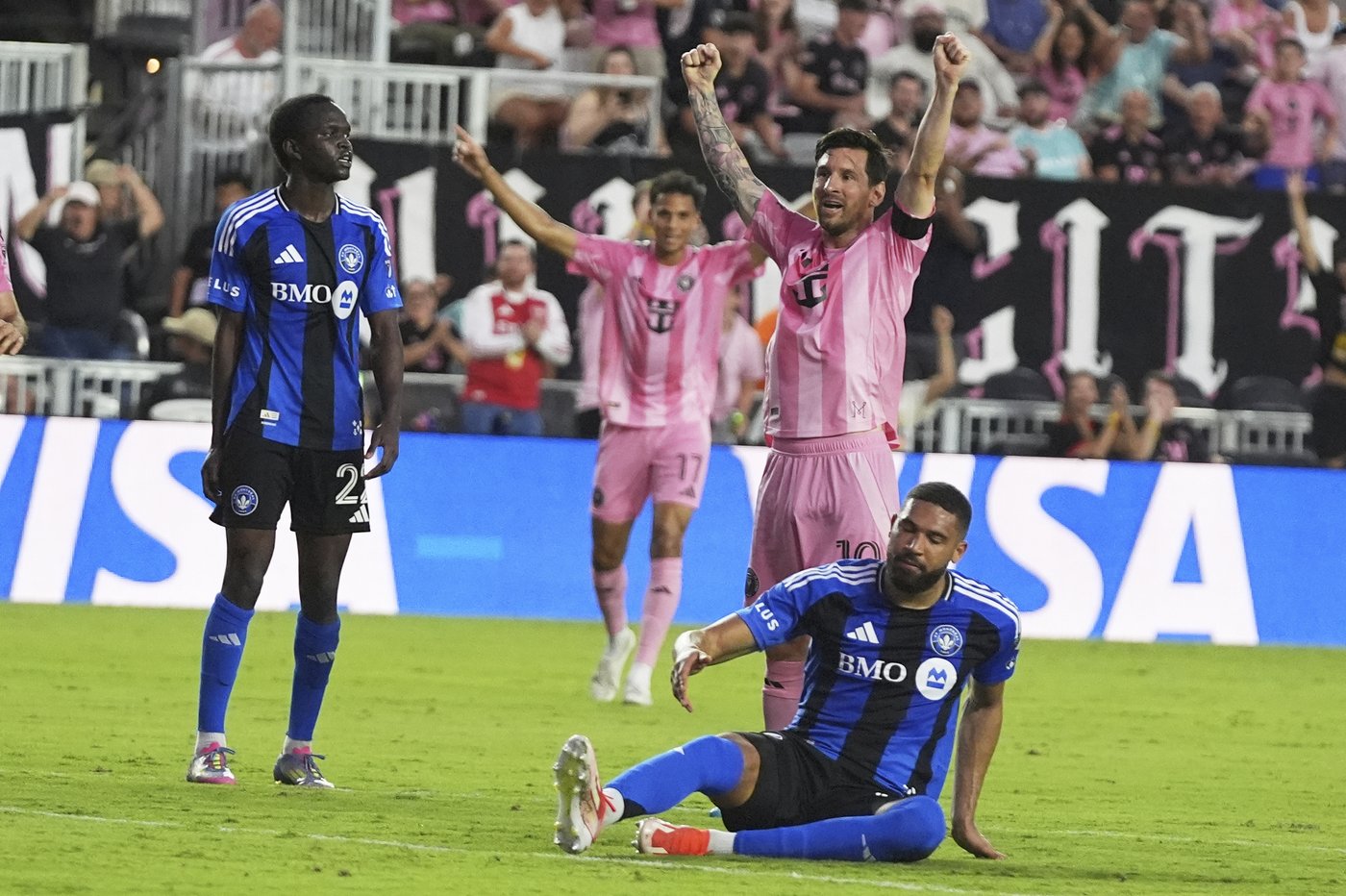 Messi scores twice, assists in Miami's 4-2 win over Montreal | iNFOnews.ca